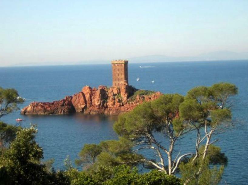 le petit sémaphore Saint-Raphaël Extérieur photo